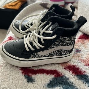 Toddler girls Vans boots
